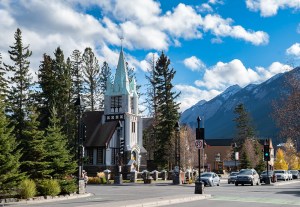 Scenic view of downtown Banff Avenue with Cascade Mountain in the background